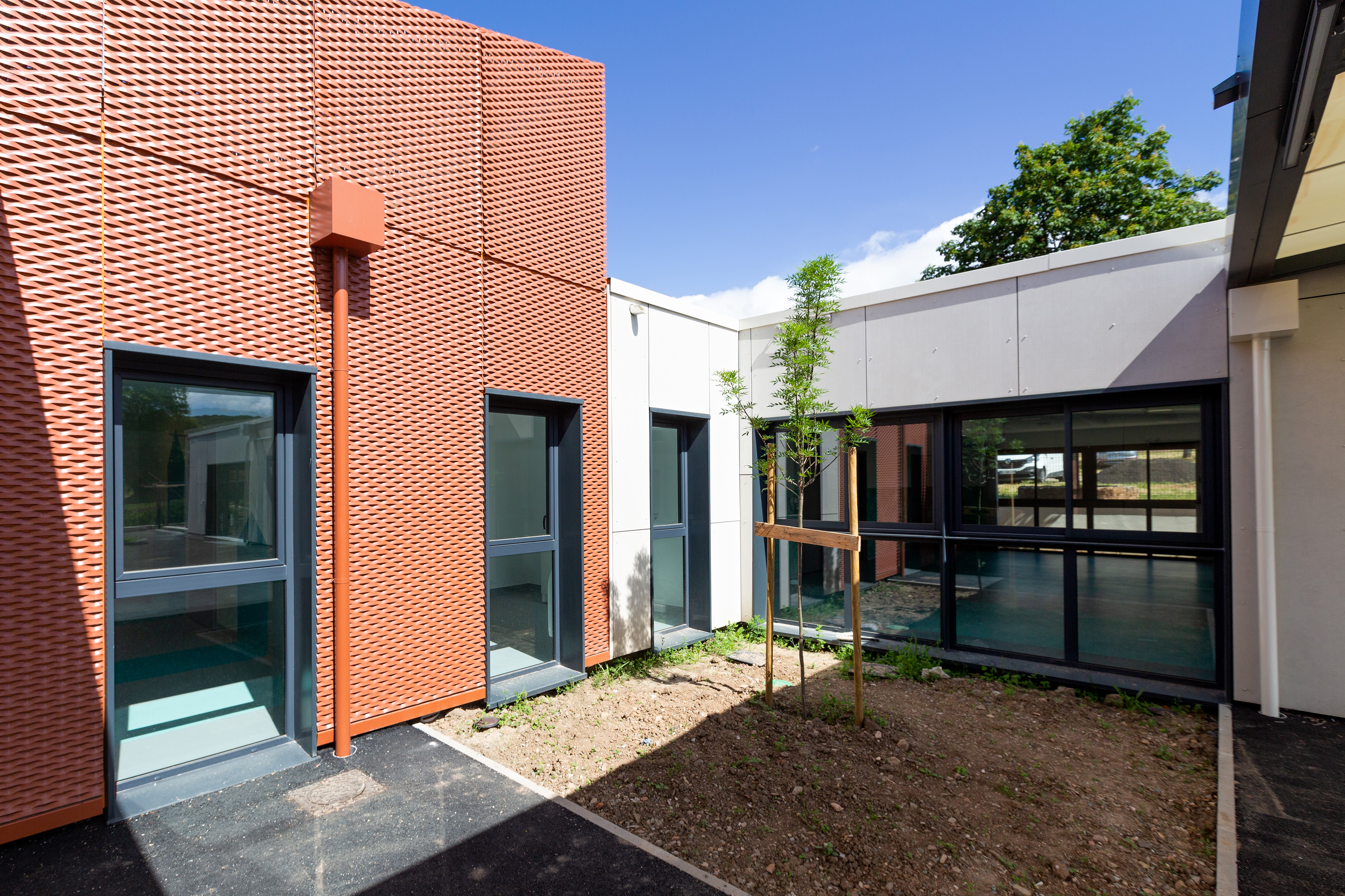 FANTASŸ DØGMA – Architectures – Lhenry Architecture – Mairie & Ecole de Faugères